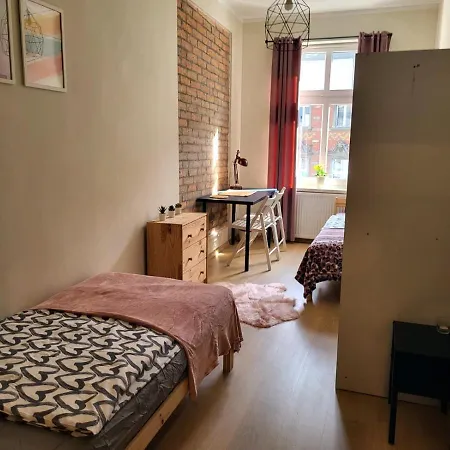 Hostel Lemuria Wrocławska Centrum *