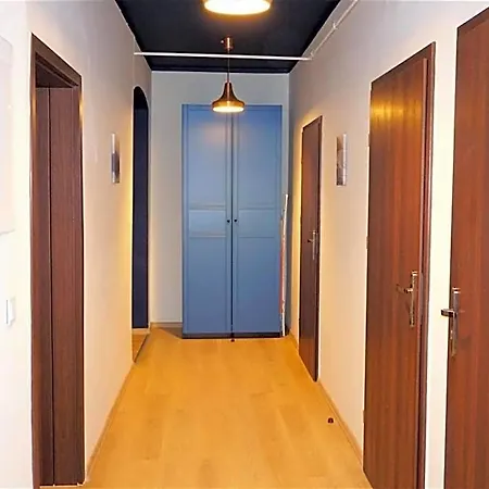 Lemuria Wroclawska Centrum * Lehnice